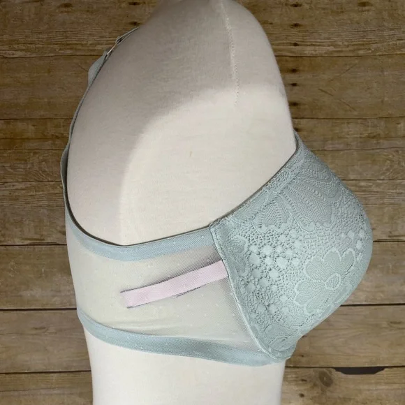 Victoria's Secret Racerback Front Closure Lace Demi Bra 38DDD Light Green